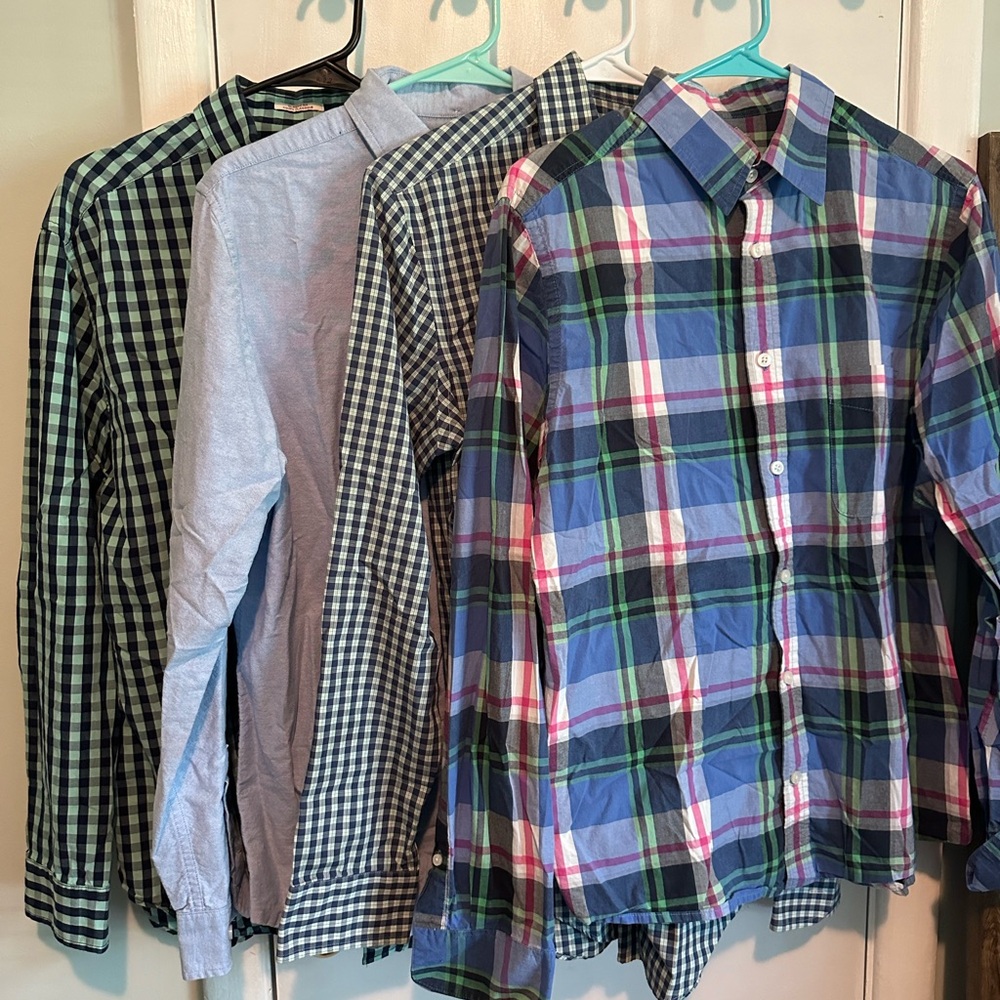 Set of 4 Mens Merona Button Down Shirts